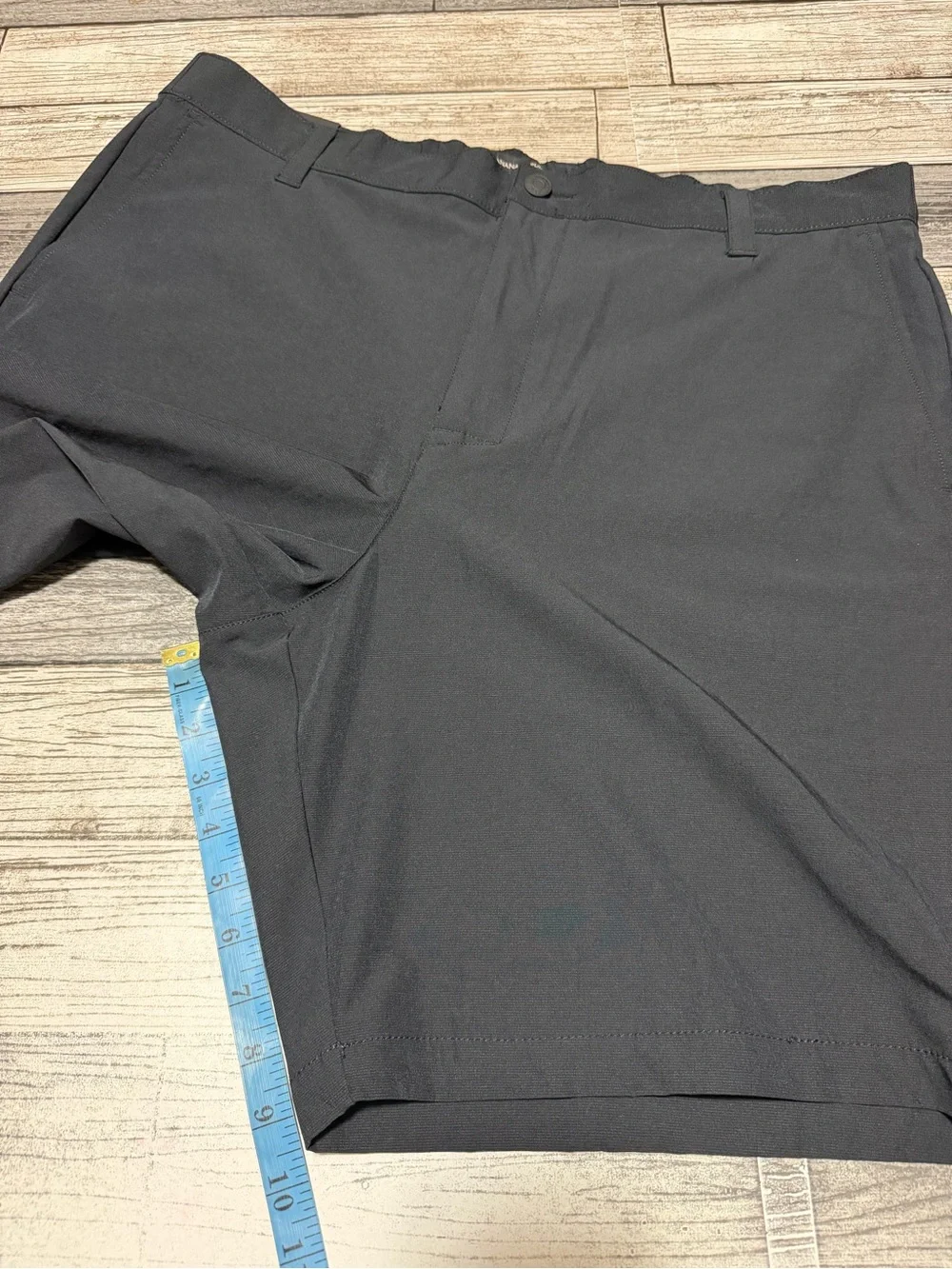 Banana Republic Comfort Flat Front Shorts Men’s 40 Black (Inseam 9.5) Tech Short